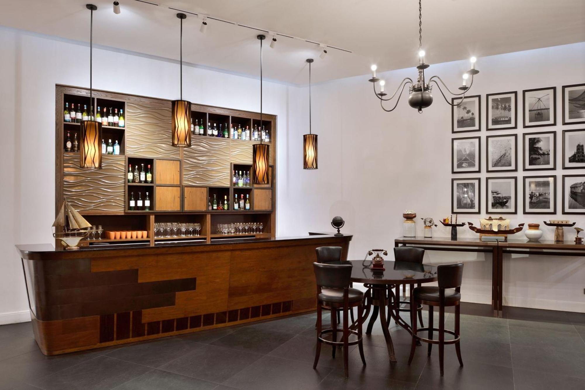 科钦万豪酒店 Kochi 外观 照片 The Wine Bar