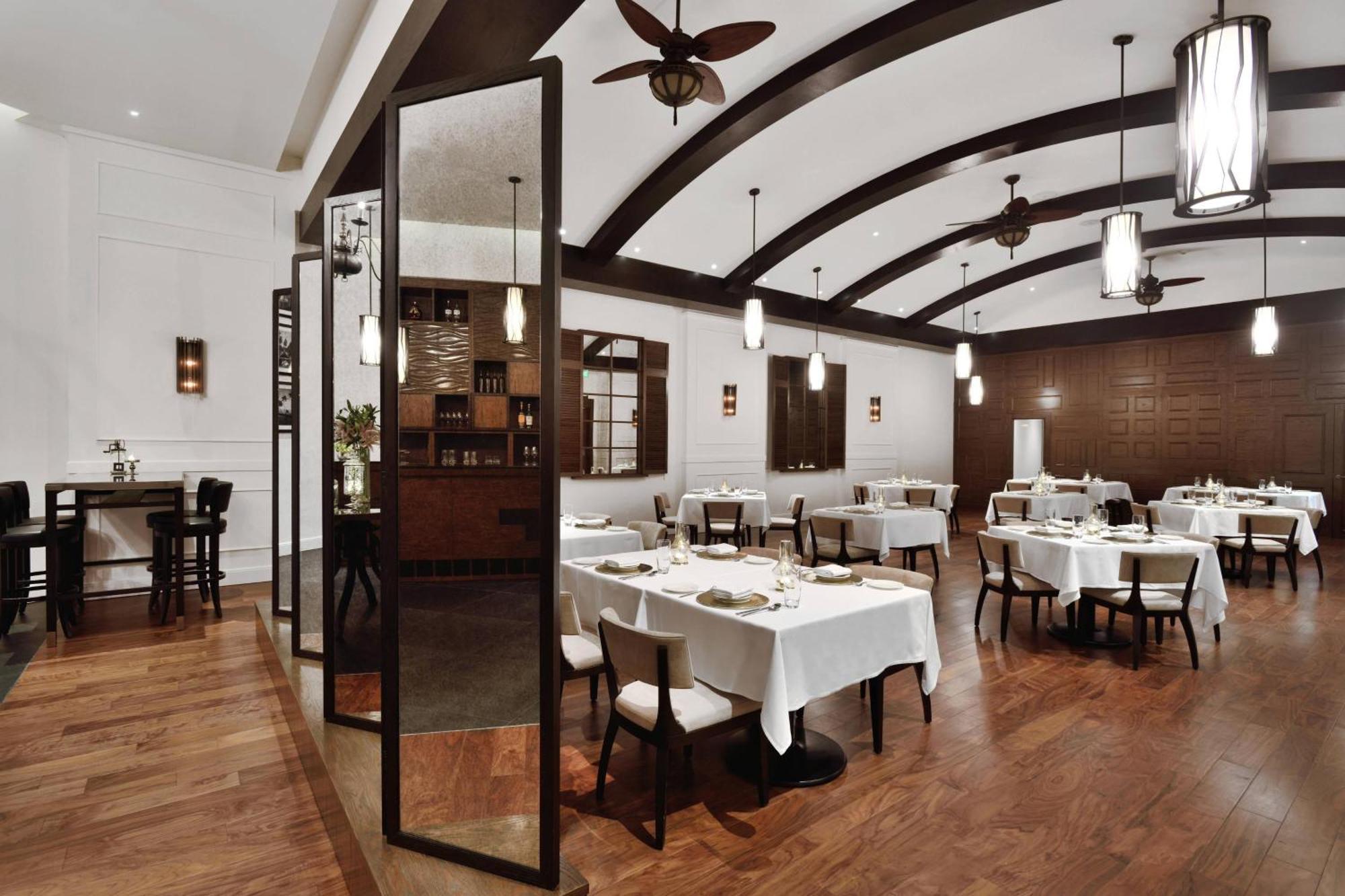 科钦万豪酒店 Kochi 外观 照片 Interior of the restaurant
