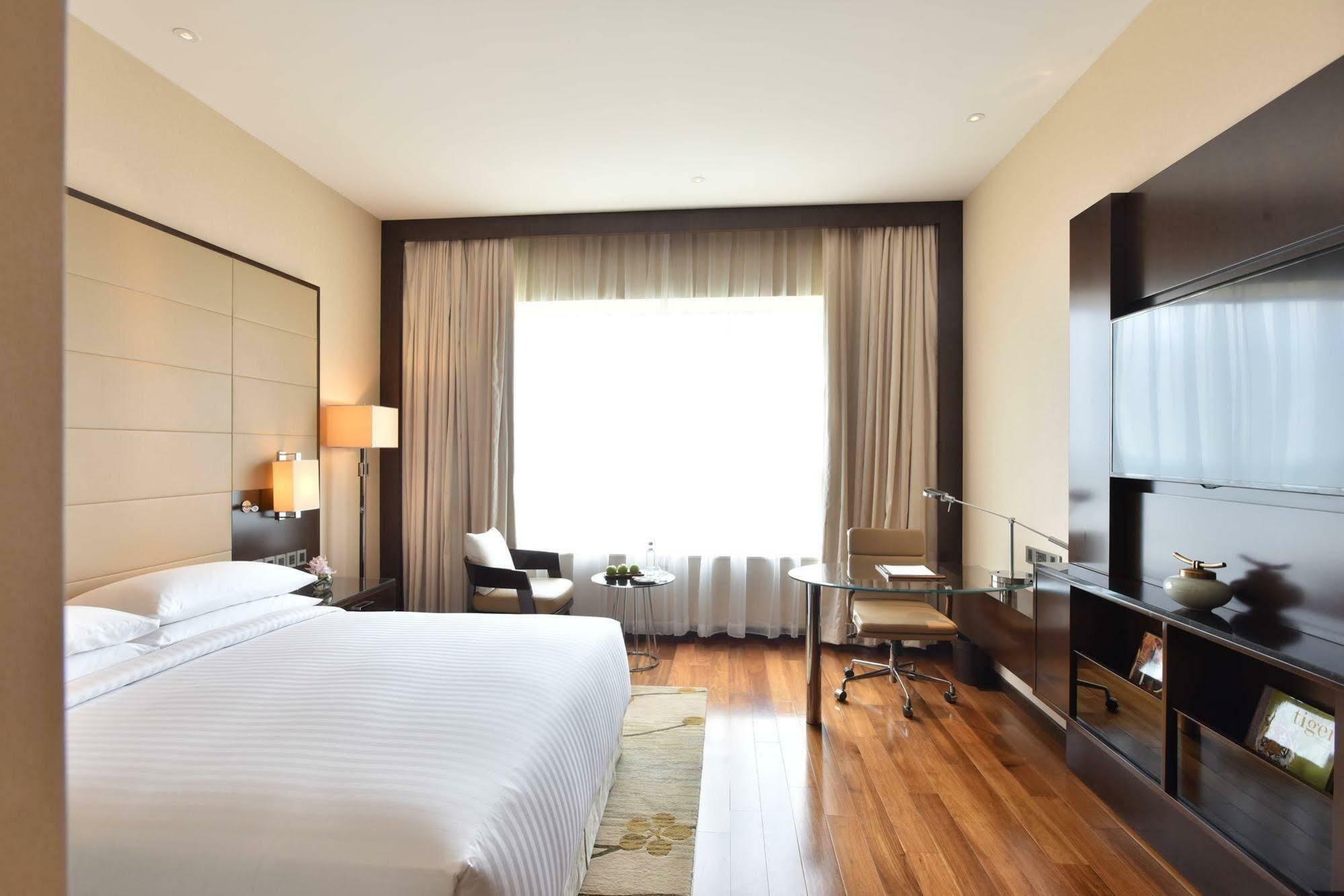 科钦万豪酒店 Kochi 外观 照片 A room at the Taj Bengal